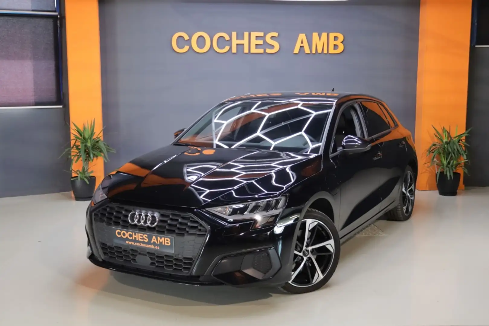 Audi A3 Sportback 40 e-tron S tronic Noir - 1