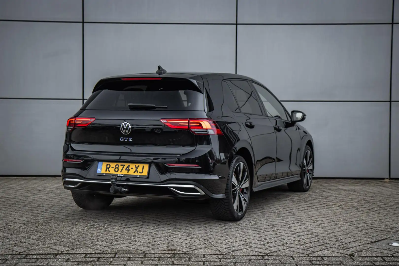 Volkswagen Golf GTE 1.4 eHybrid 245pk | Achteruitrijcamera | Cruise Co Nero - 2