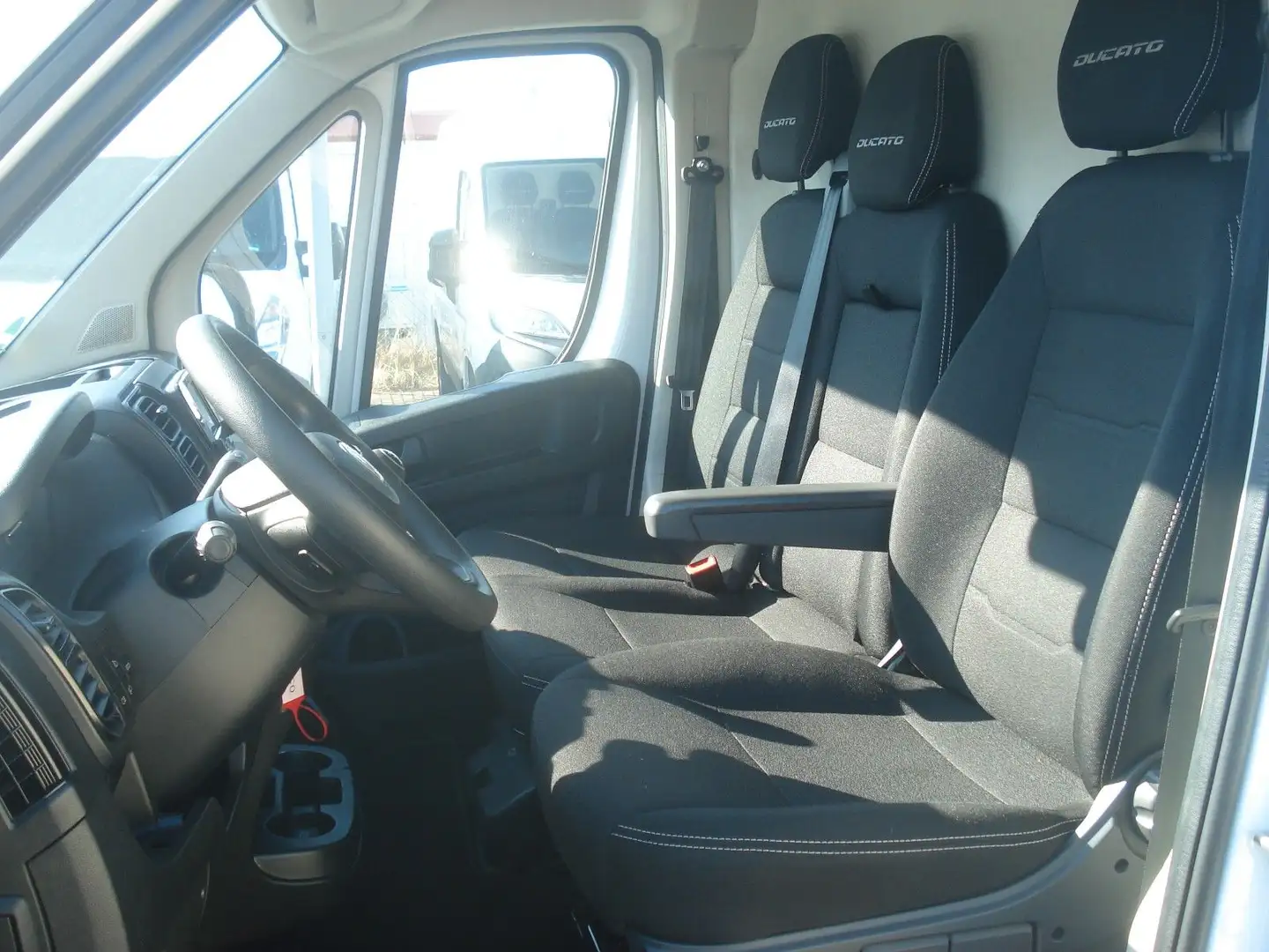 Fiat Ducato Hochr.-Kasten 33 120 L2H2 47420Km Klima Weiß - 2