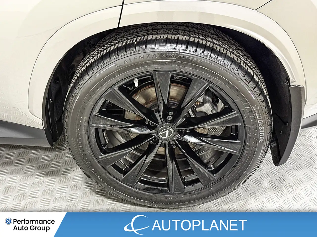Lexus NX снимка Lexus NX