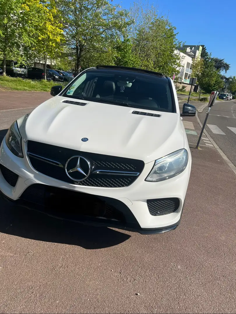 Mercedes-Benz GLE 350 d Coupe 4Matic 9G-TRONIC White - 1