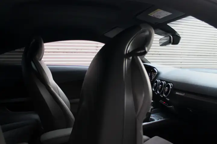 Audi TTS 2015, foto 11