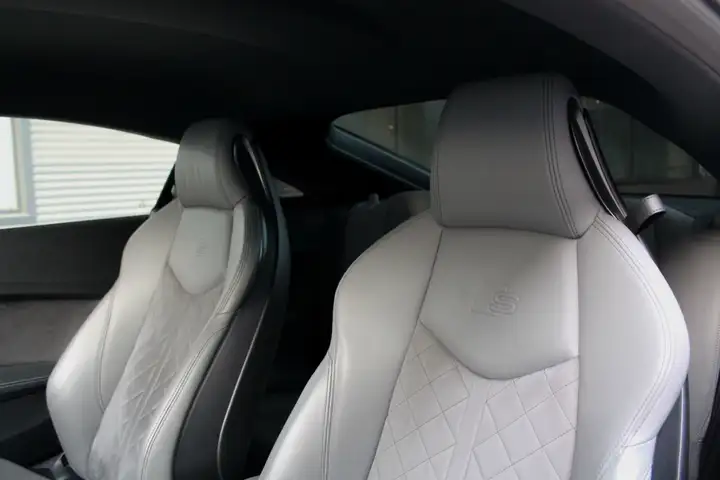 Audi TTS 2015, foto 10