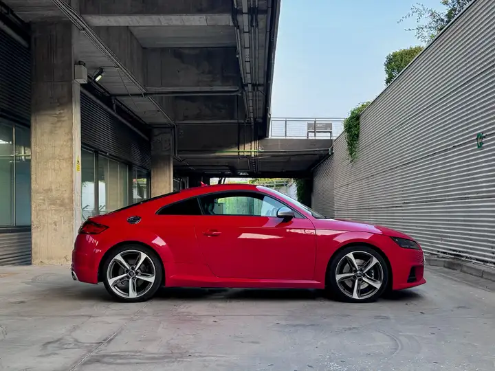 Audi TTS 2015, foto 6