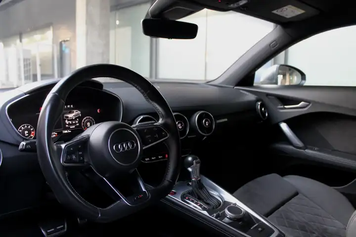 Audi TTS 2015, foto 9