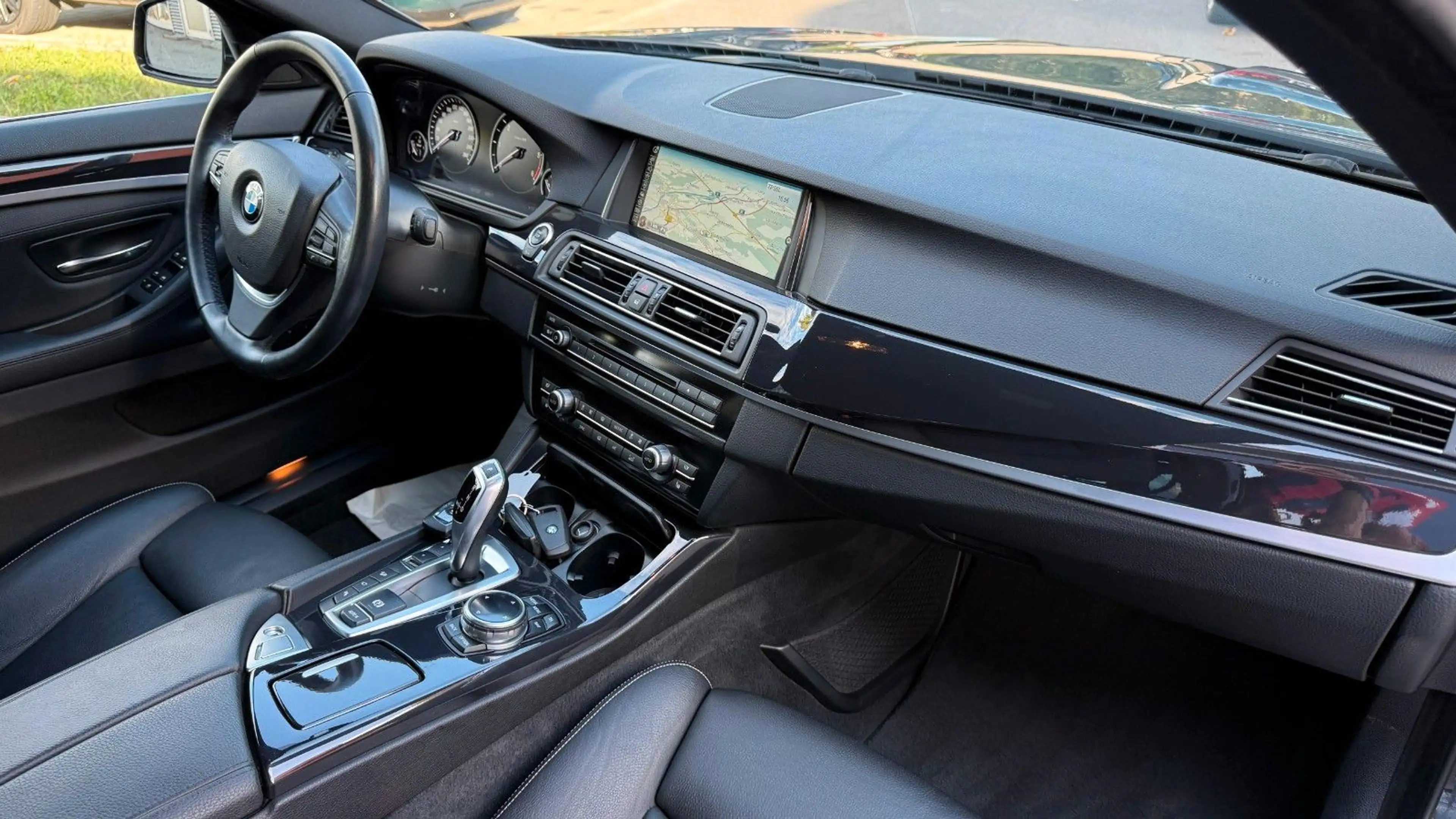 BMW 525 d Limousine xDrive/Leder/HeadUp/Kamera..Voll — photo 12