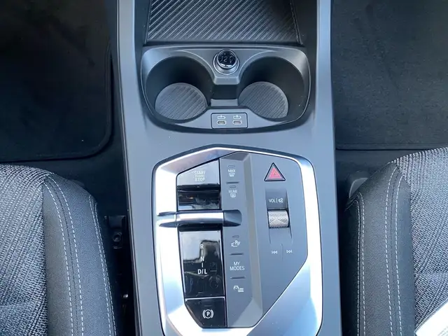 BMW 1 Series view 13