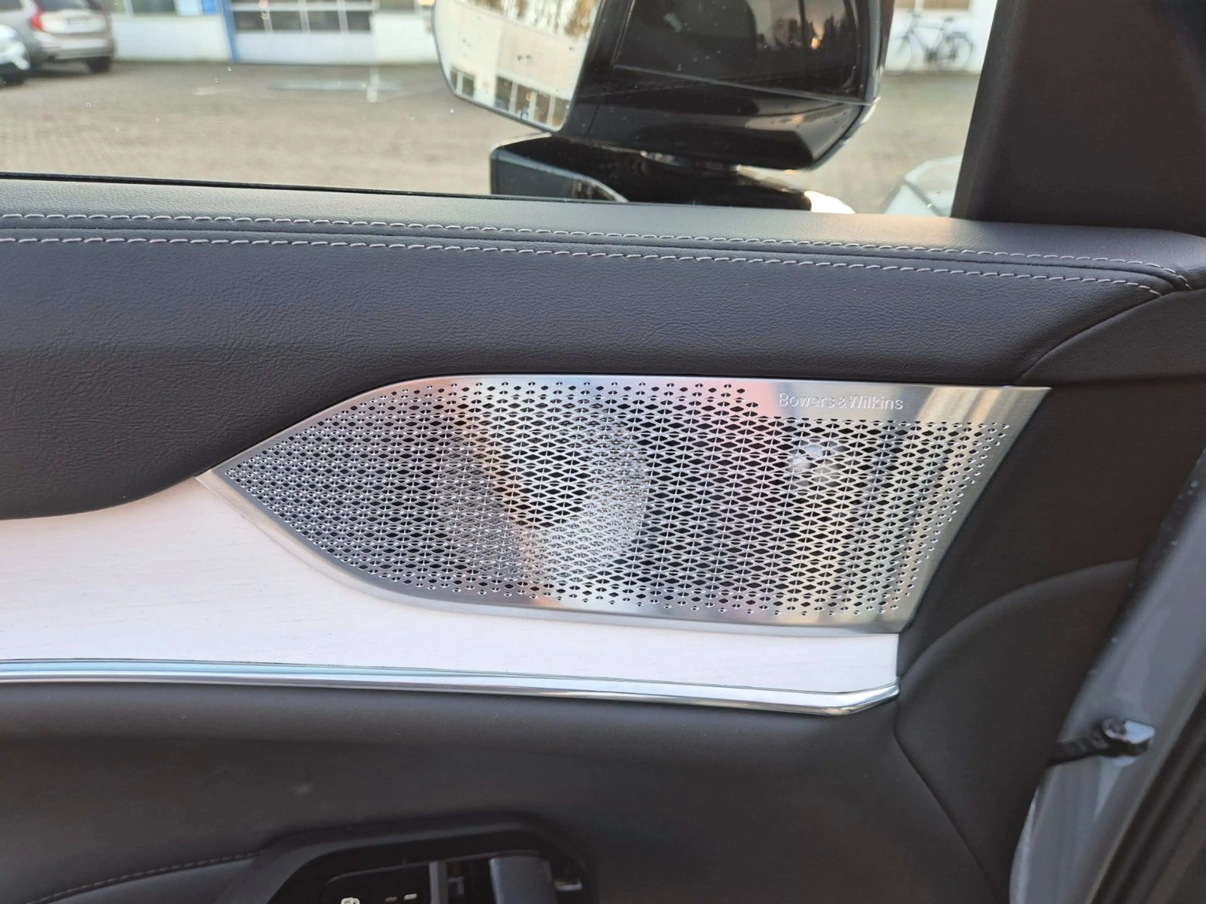 Volvo EX90 Ultra Pure Electric AWD — photo 8