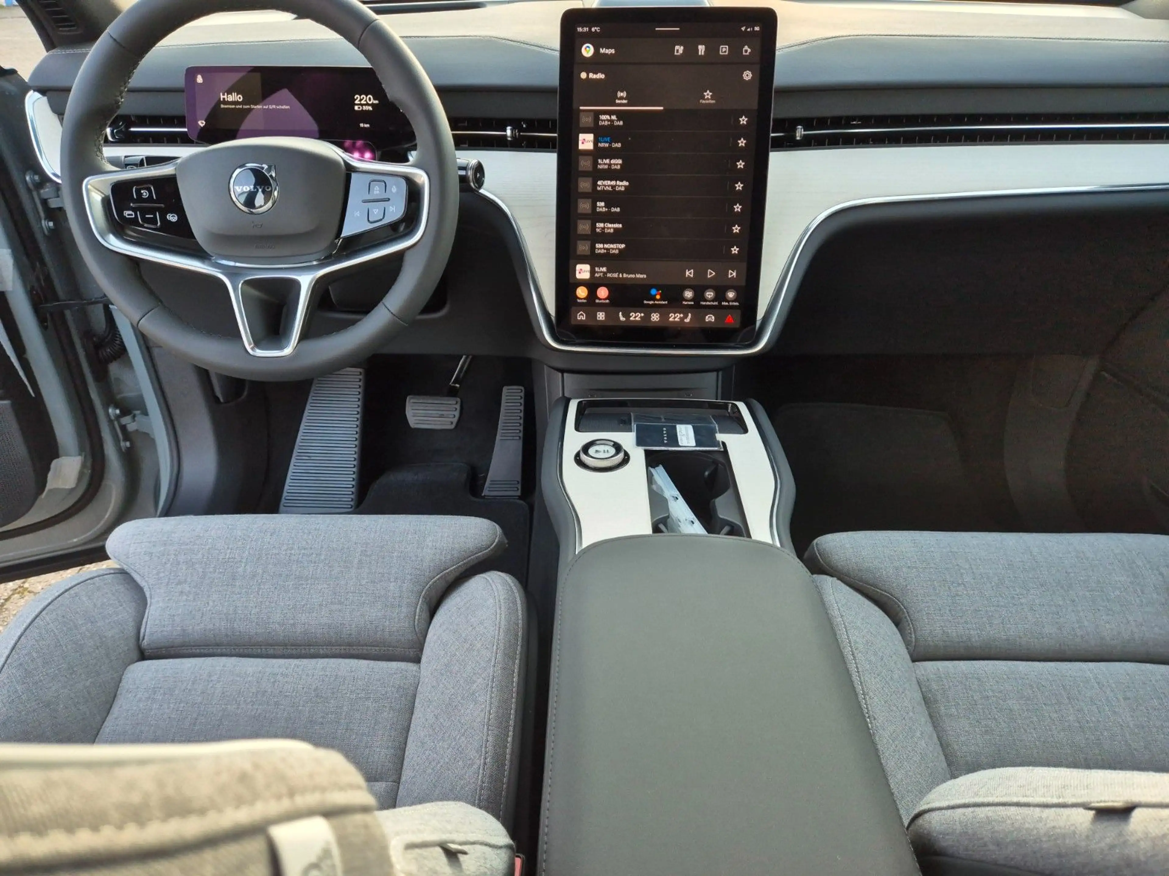 Volvo EX90 Ultra Pure Electric AWD — photo 10