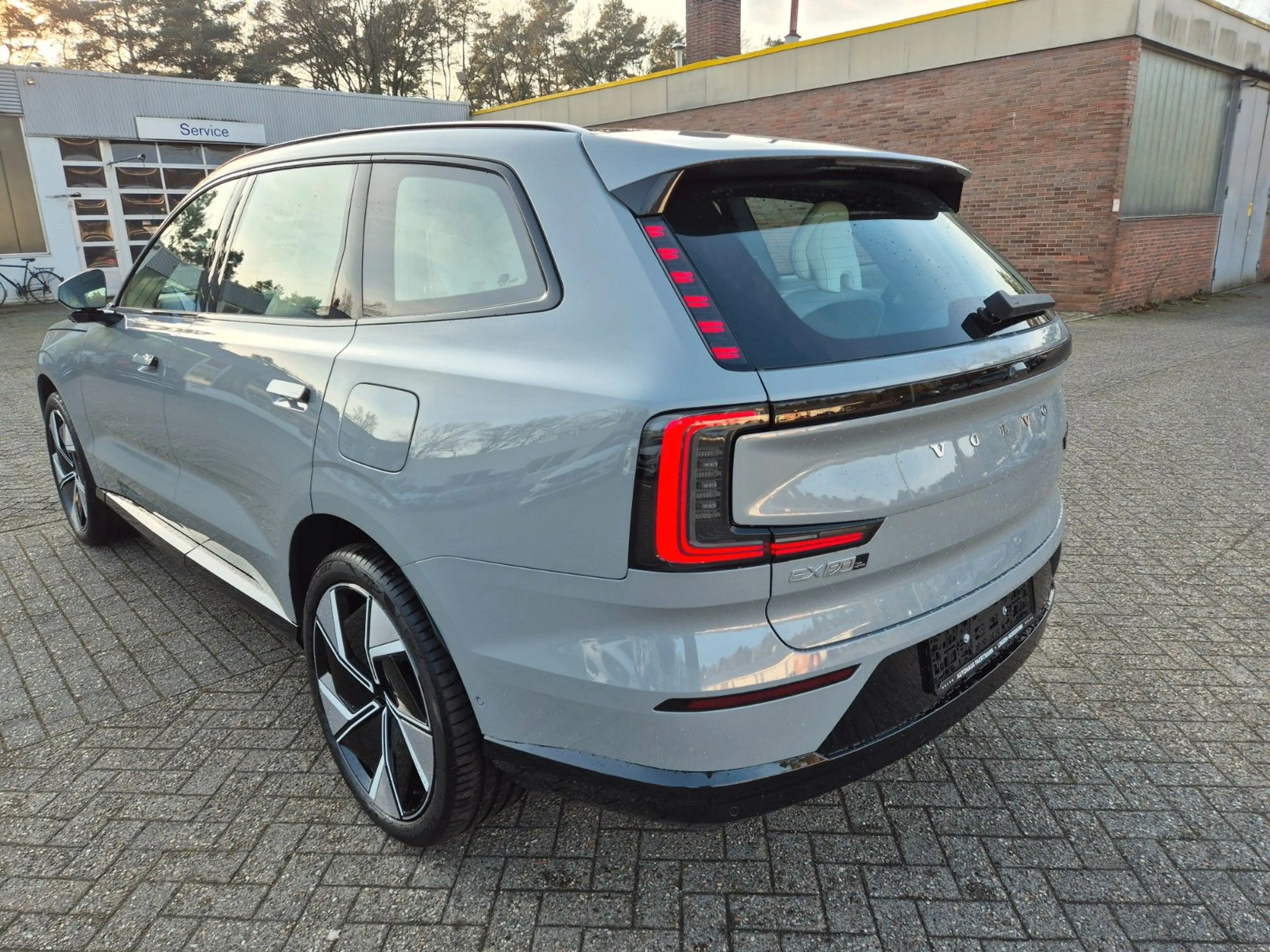 Volvo EX90 Ultra Pure Electric AWD — photo 4
