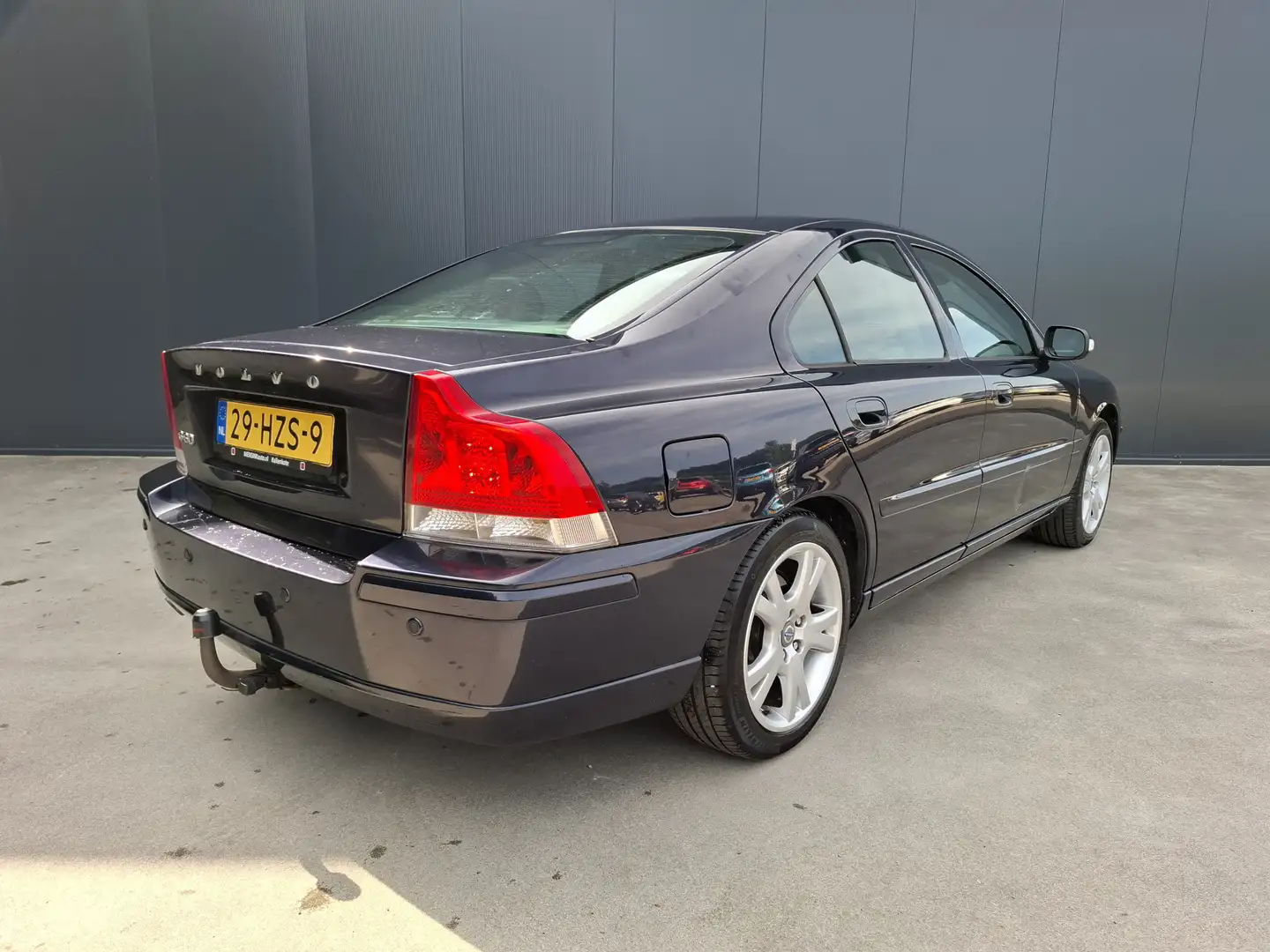 Volvo S60 2.4 5 CILINDER AUTOMAAT XENON TOUNGTIMER LEER NAVI Blauw - 2