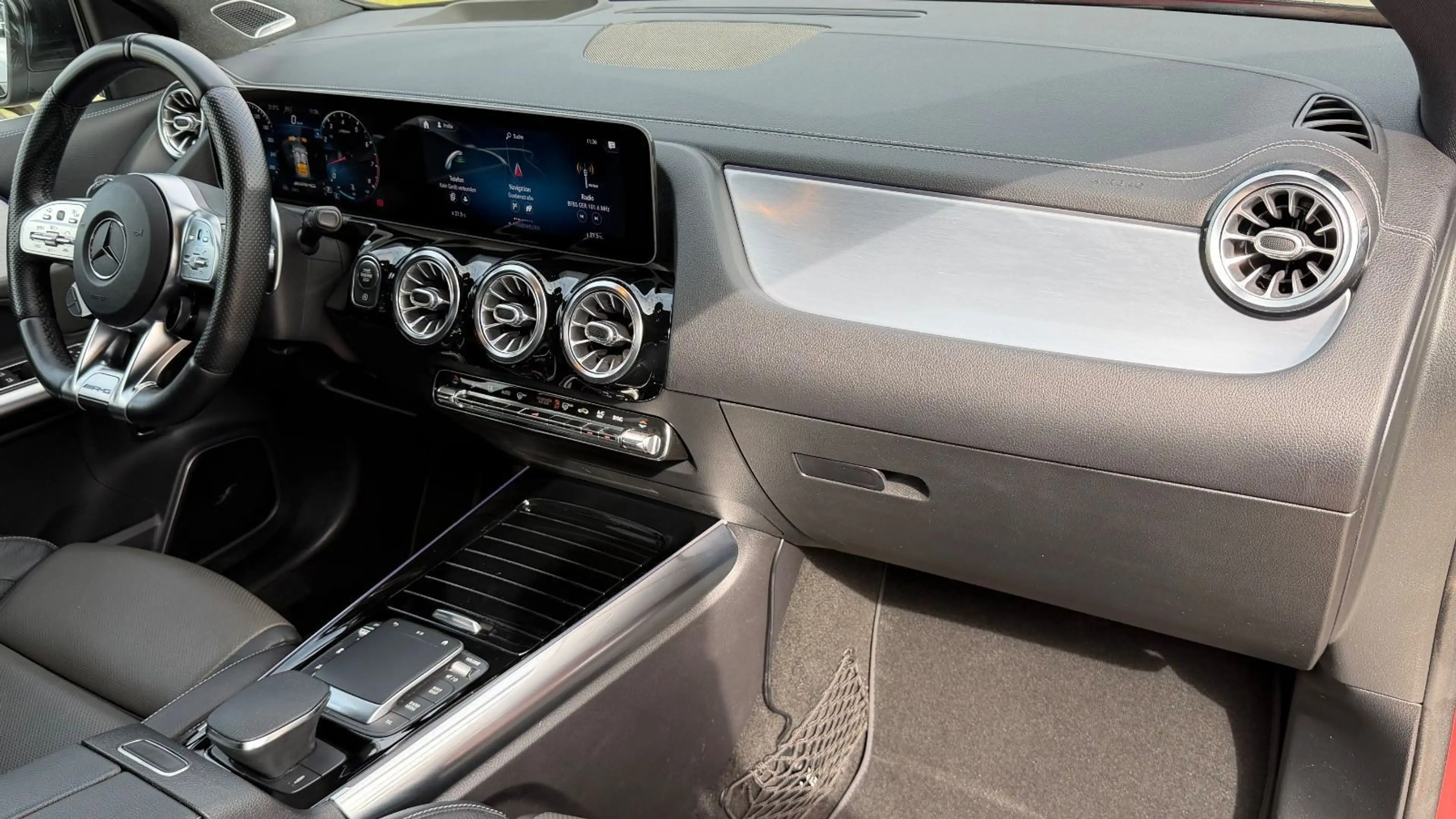 Mercedes-Benz GLA 35 AMG 4MATIC *360*SPORTSITZE*AUSPUFF* — photo 6