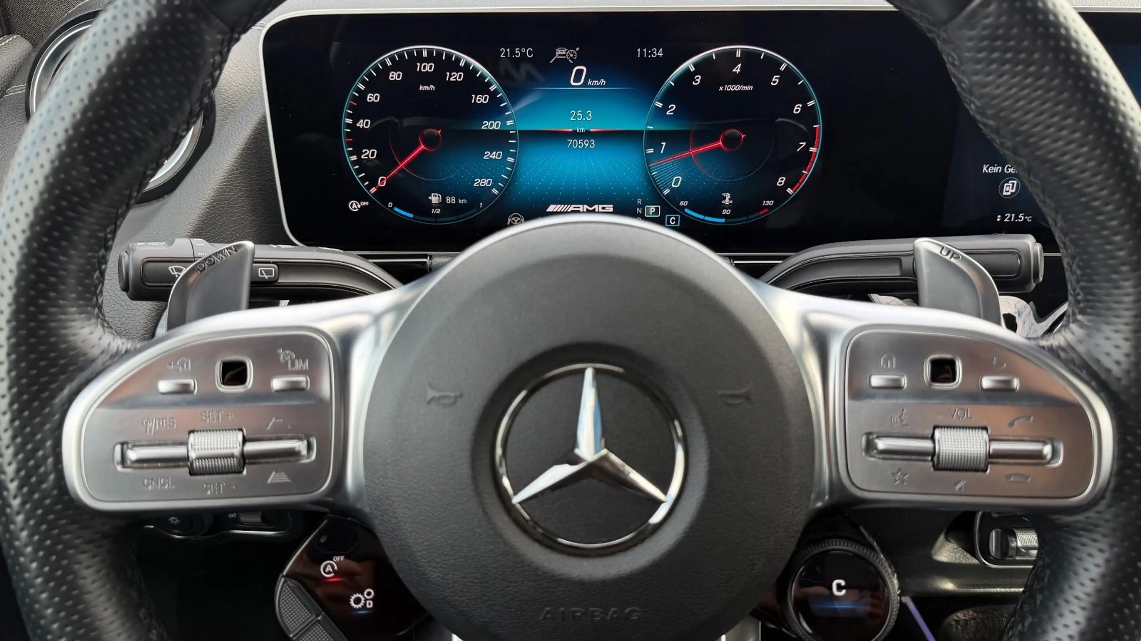 Mercedes-Benz GLA 35 AMG 4MATIC *360*SPORTSITZE*AUSPUFF* — photo 9