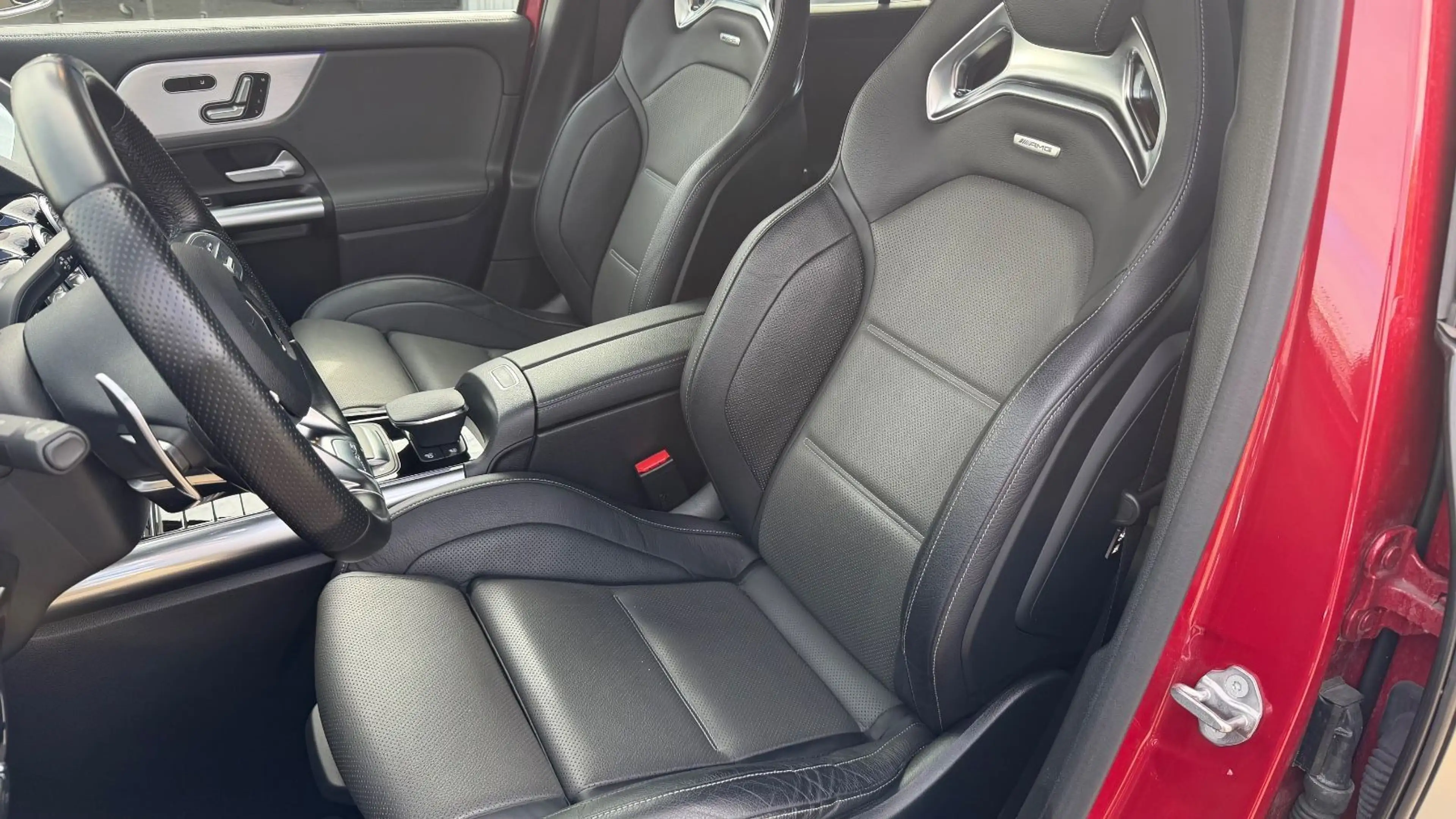 Mercedes-Benz GLA 35 AMG 4MATIC *360*SPORTSITZE*AUSPUFF* — photo 10