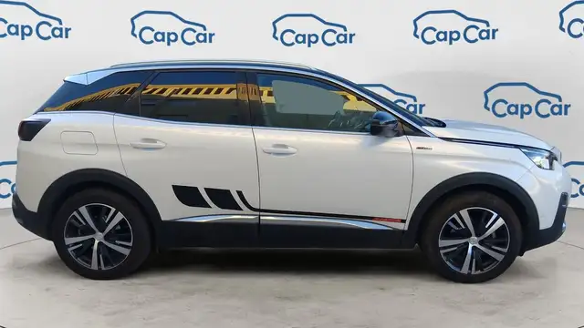 Peugeot 3008 view 4