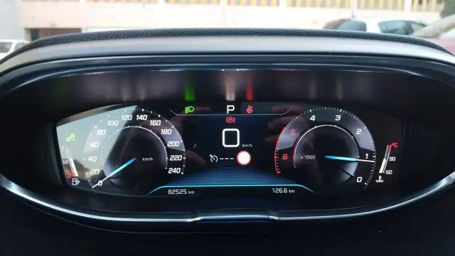 Peugeot 3008 view 12