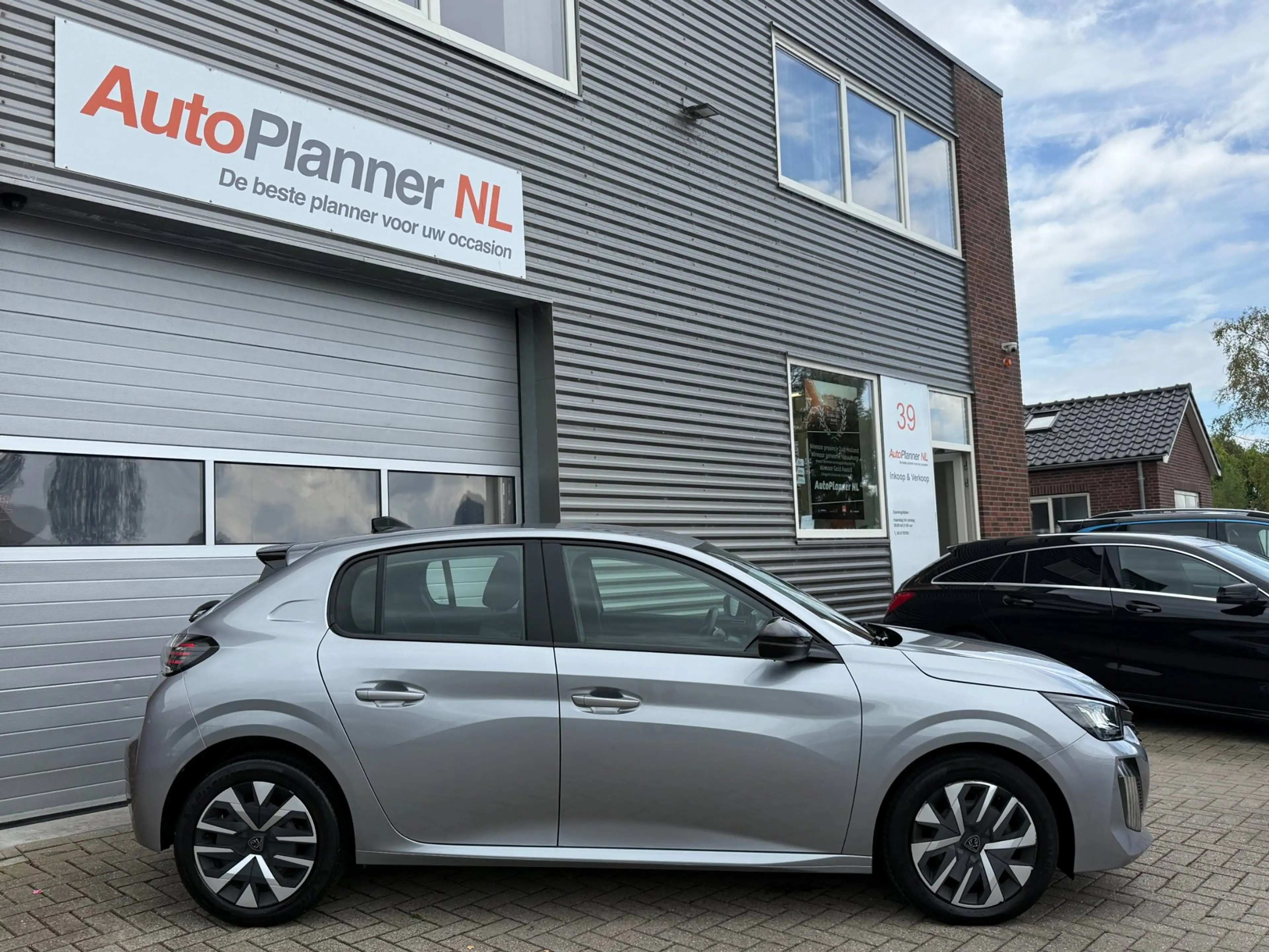 Peugeot 208 1.2 PureTech! Clima! Cruise! Navi! 1e Eigen.! — photo 3
