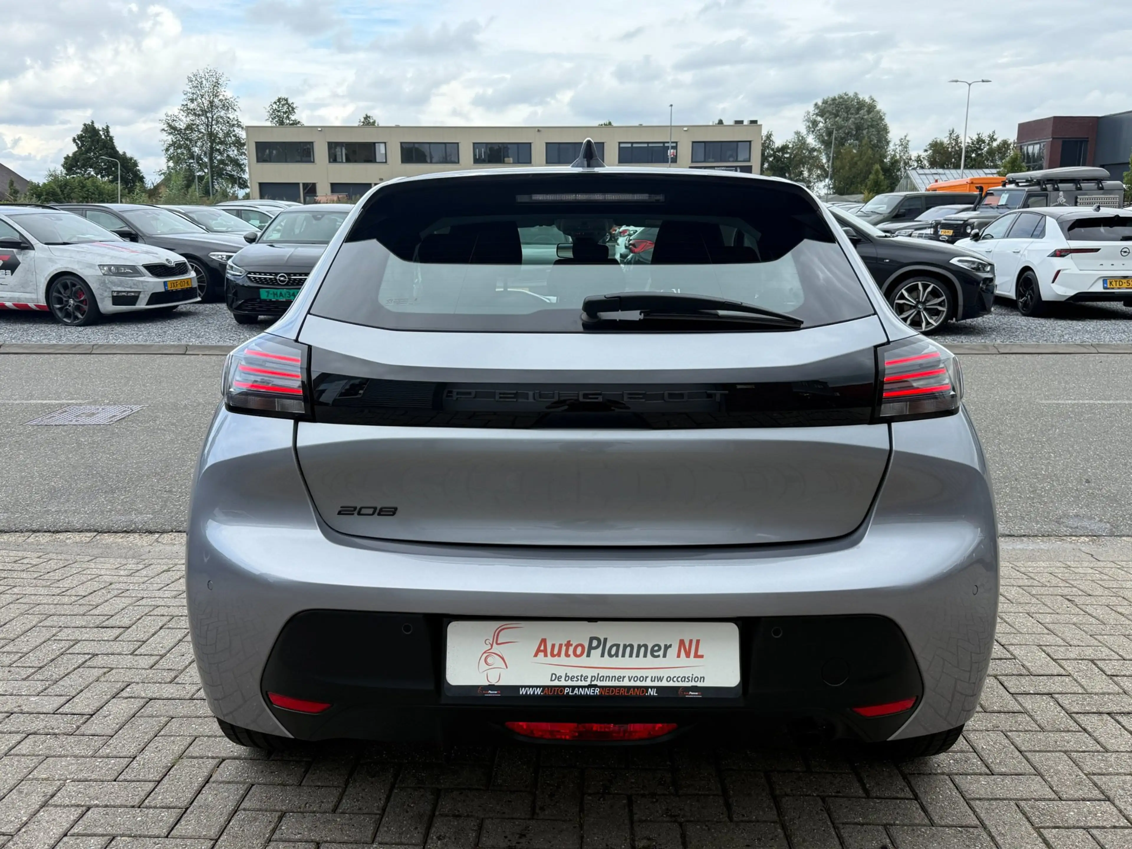 Peugeot 208 1.2 PureTech! Clima! Cruise! Navi! 1e Eigen.! — photo 5