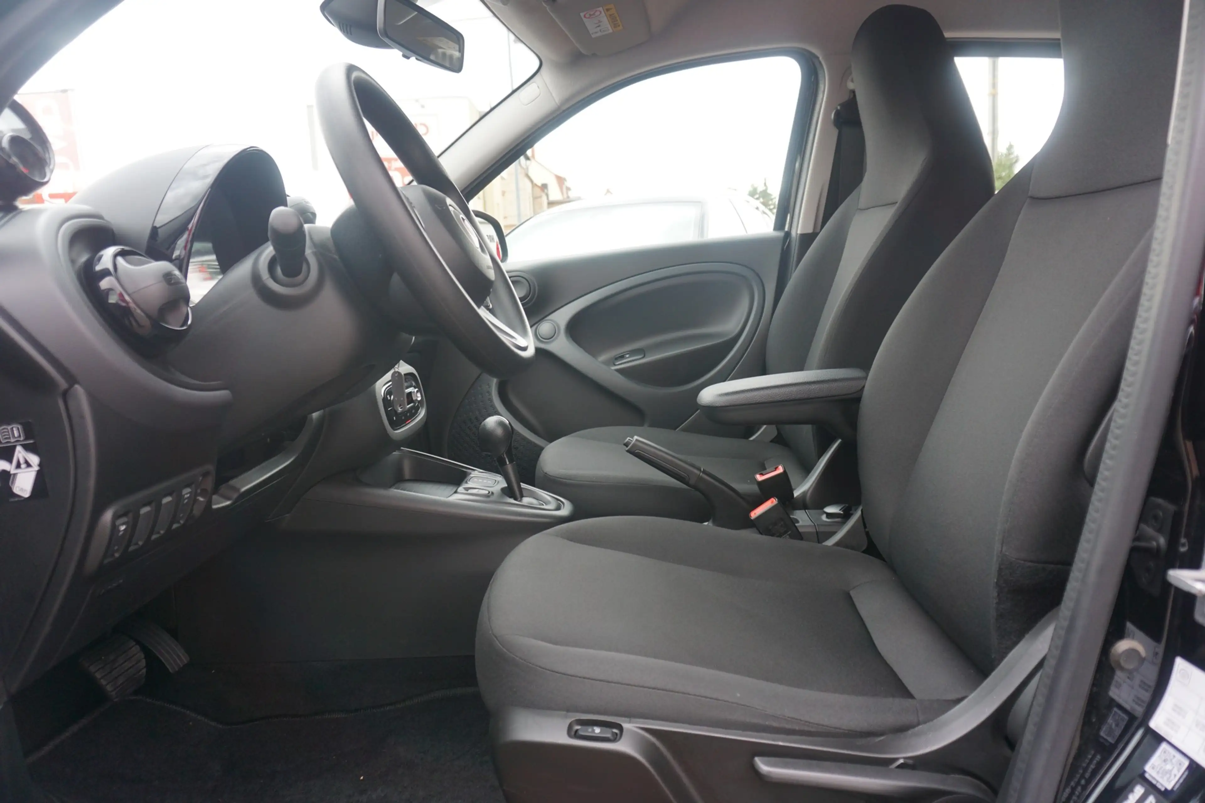 smart forFour forfour electric drive / EQ Android Apple DAB — photo 11
