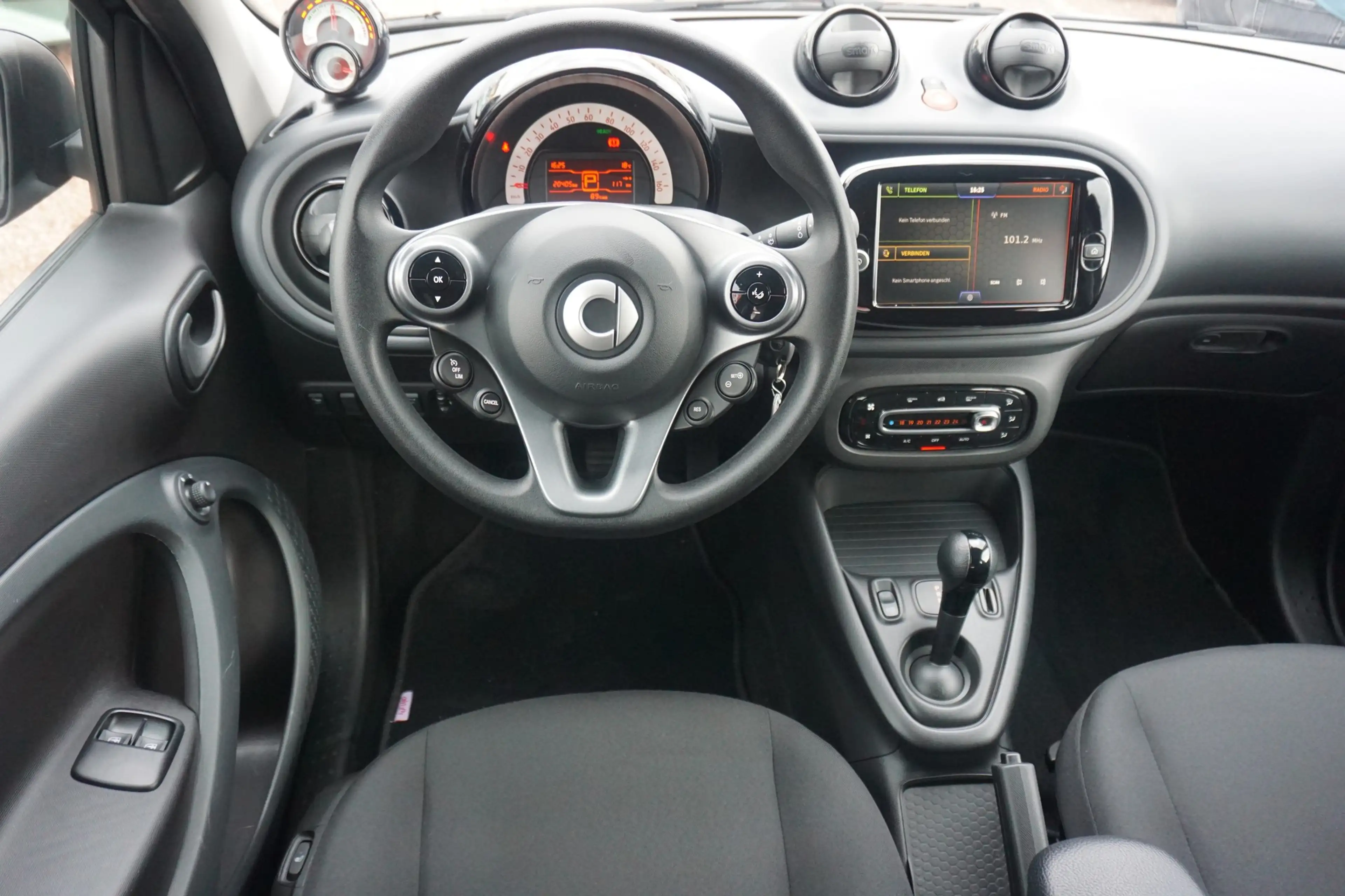 smart forFour forfour electric drive / EQ Android Apple DAB — photo 10