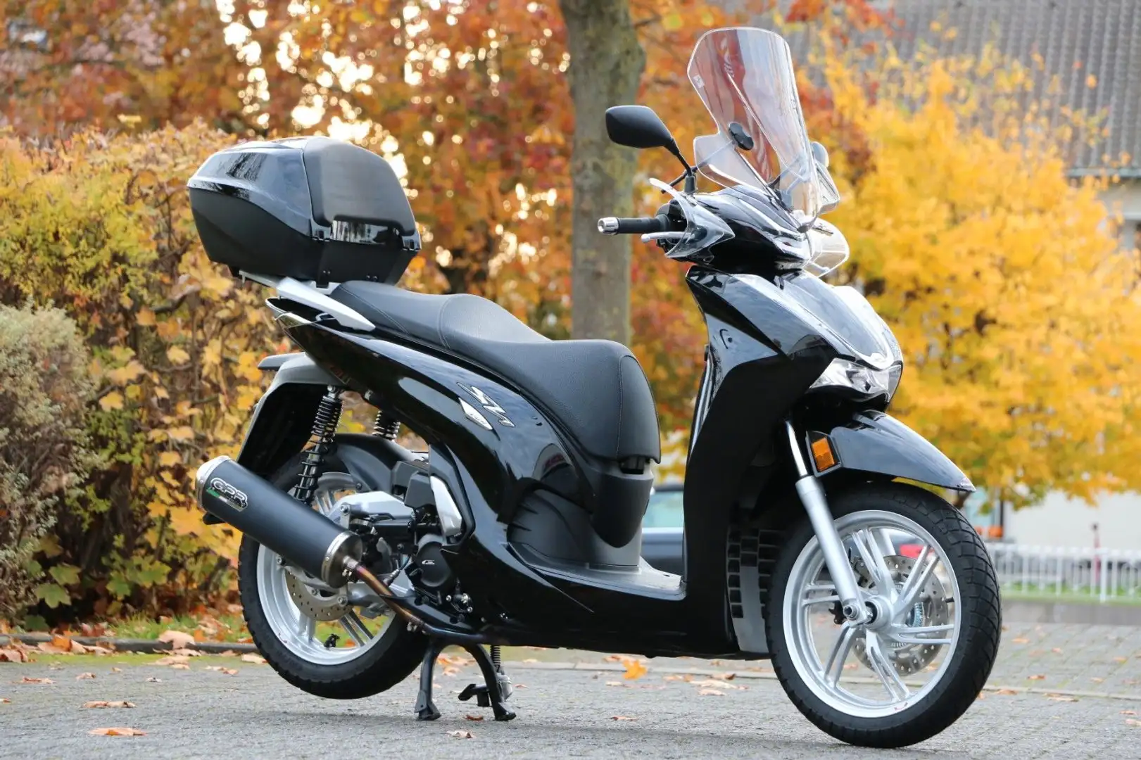 Honda SH 350i Schwarz Schwarz - 1