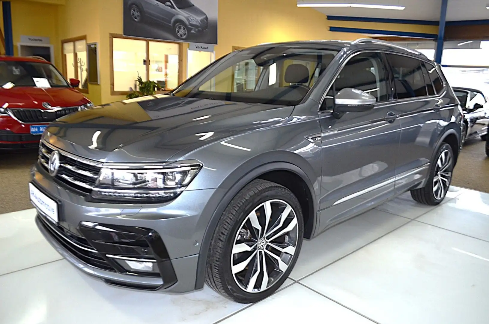 Volkswagen Tiguan Allspace Highline 4Motion R-LINE / XENON Gris - 1