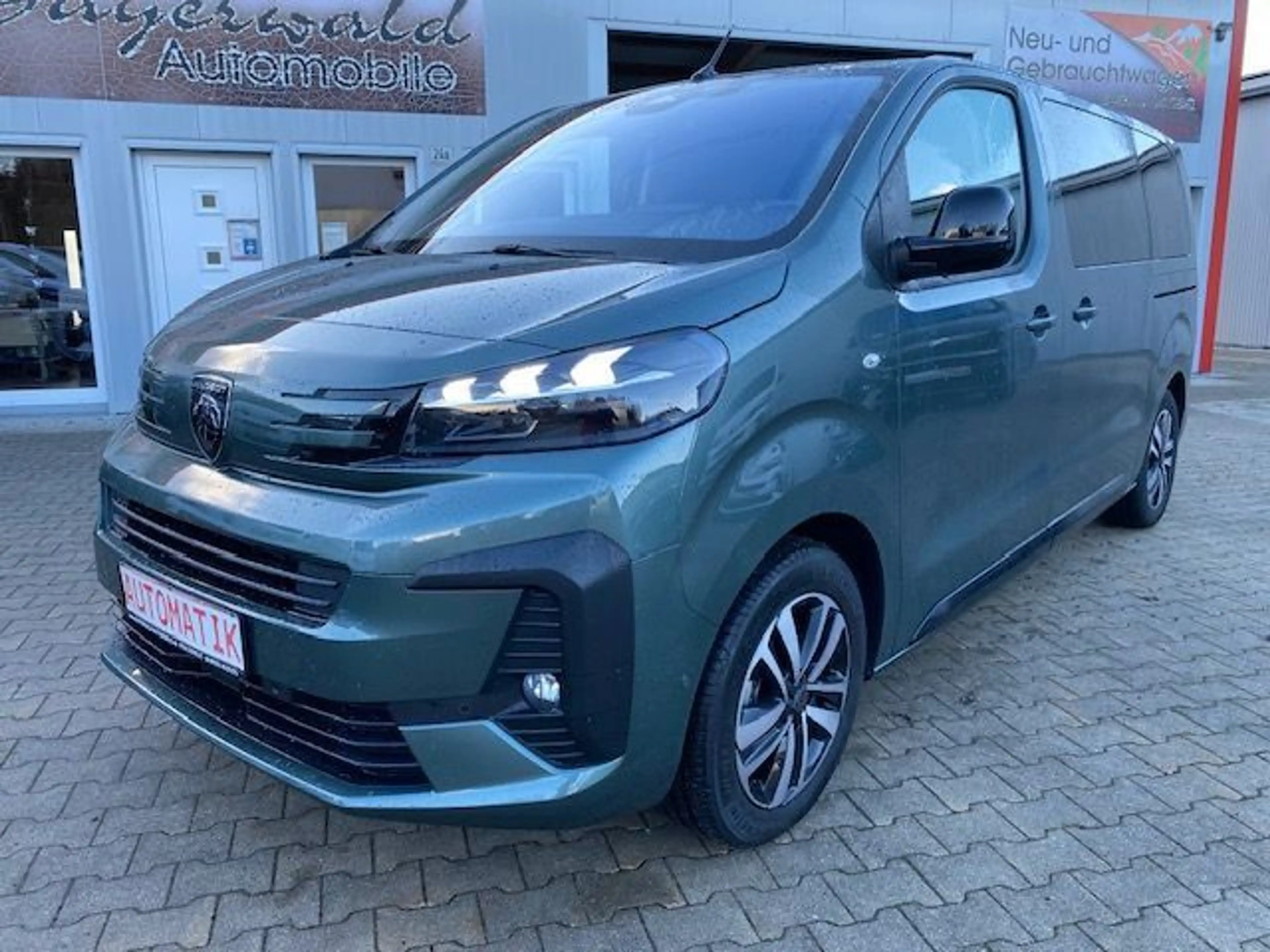 Peugeot Traveller Allure 2,2 L2 8 Sitze Navi ACC 4 x sof — photo 10