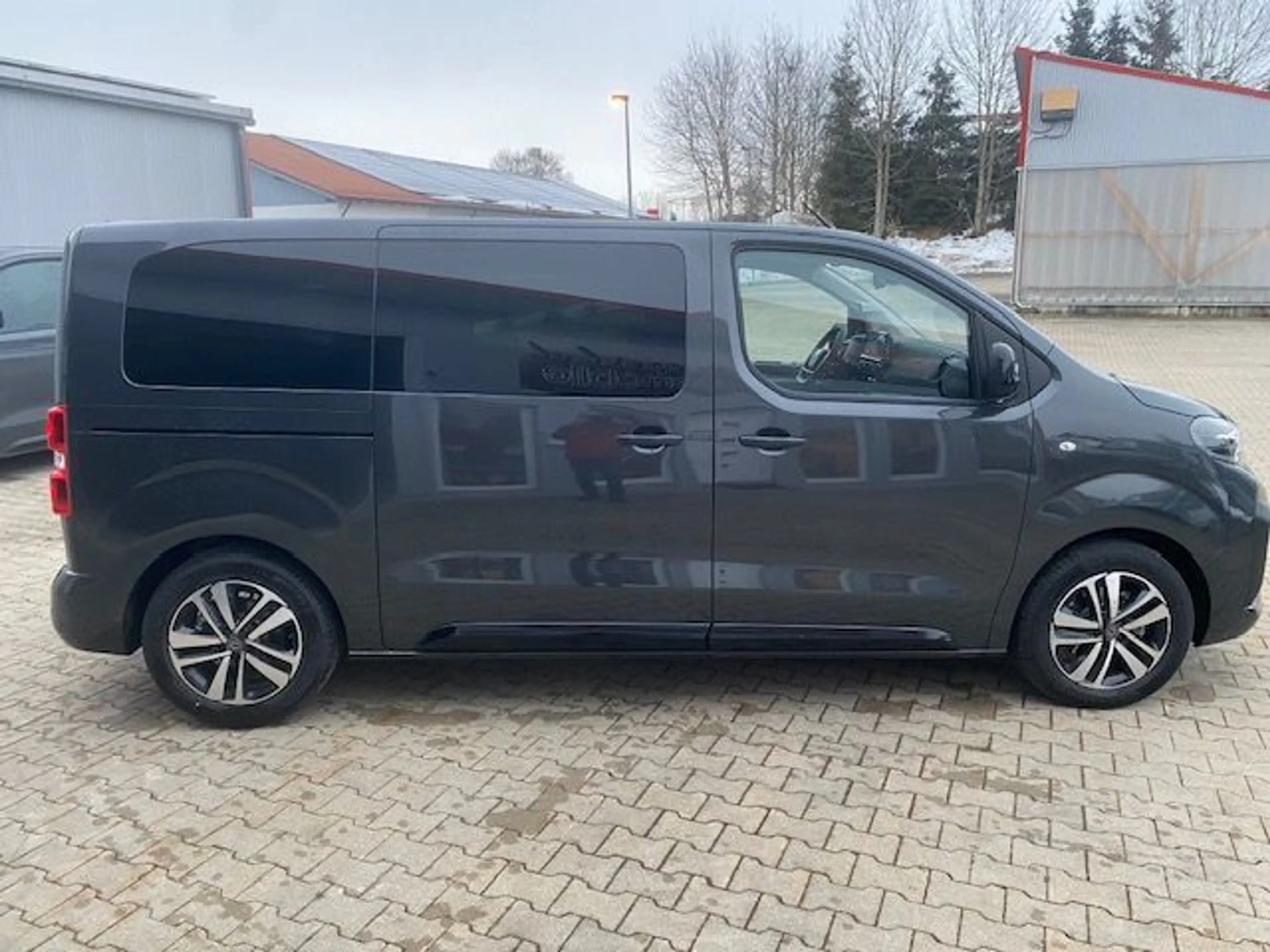 Peugeot Traveller Allure 2,2 L2 8 Sitze Navi ACC 4 x sof — photo 7