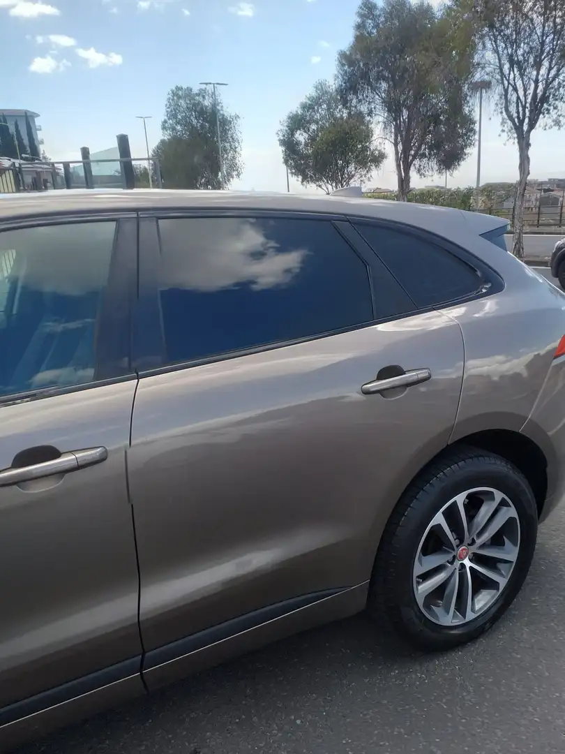 Jaguar F-Pace F-Pace+2.0d+R-Sport+awd+180cv Bronzo - 2