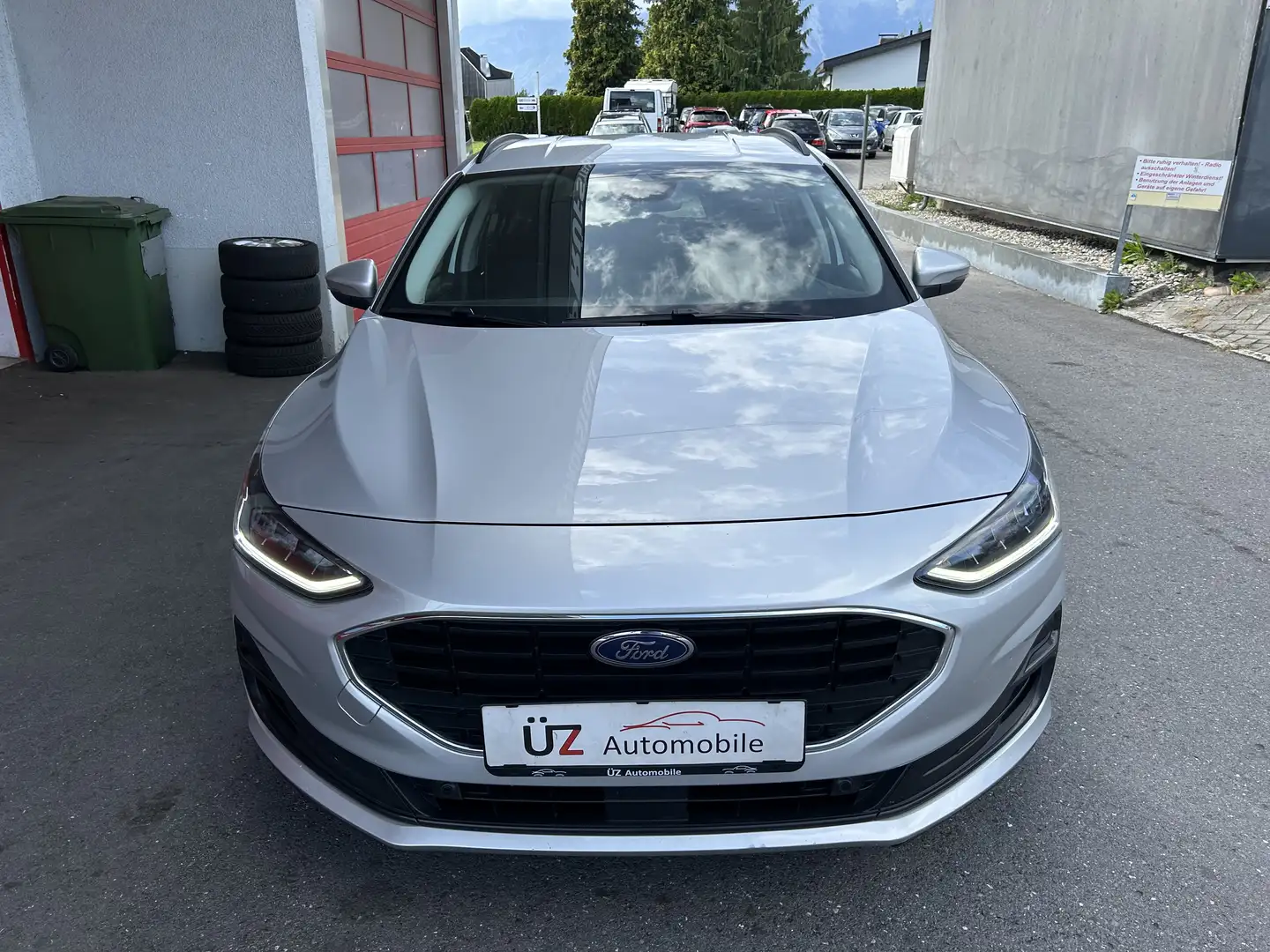 Ford Focus Cool Automatik !!AKTION MAI!! Grau - 2