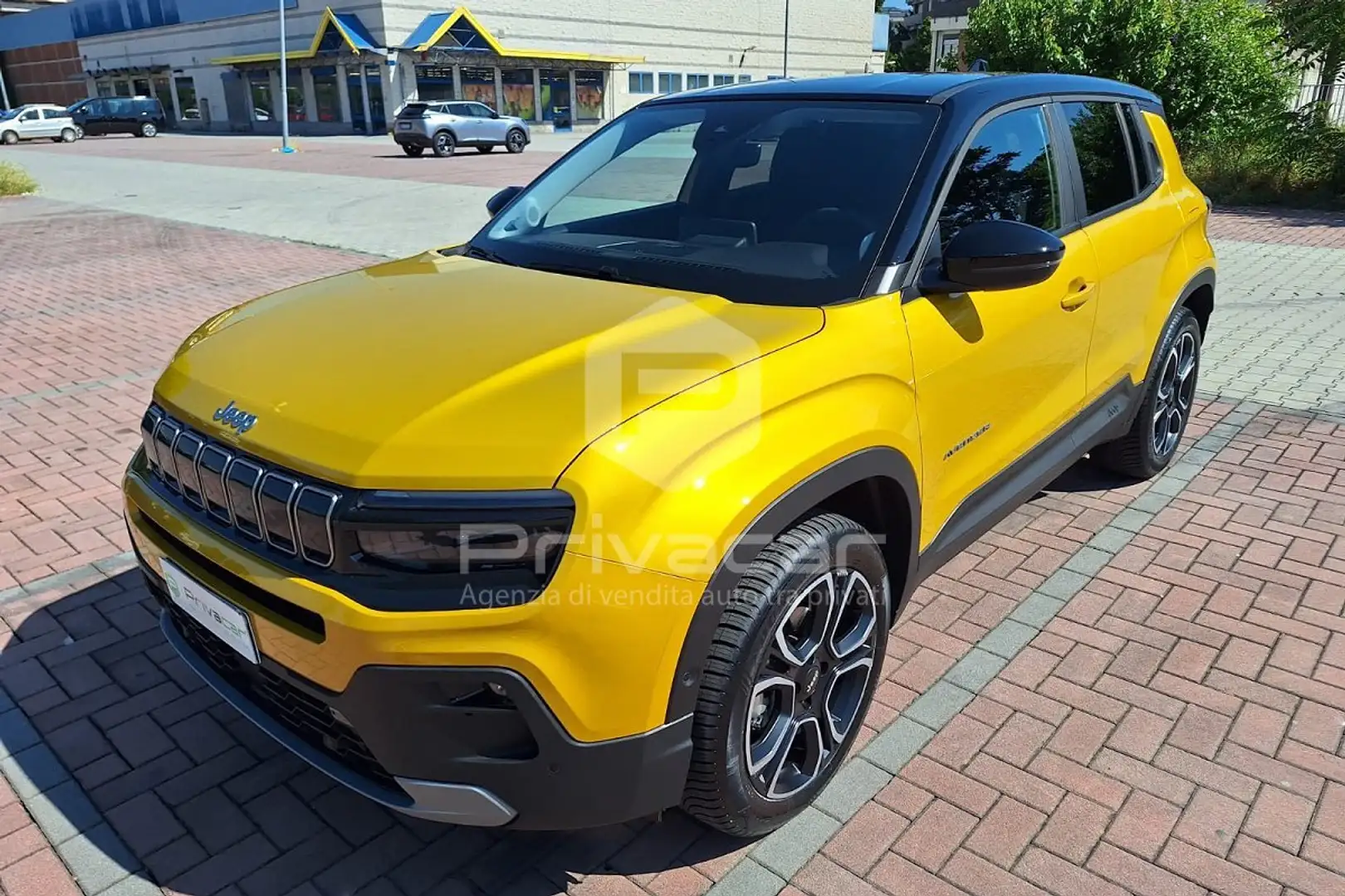 Jeep Avenger Avenger 1.2 Turbo 100 CV Summit Giallo - 1