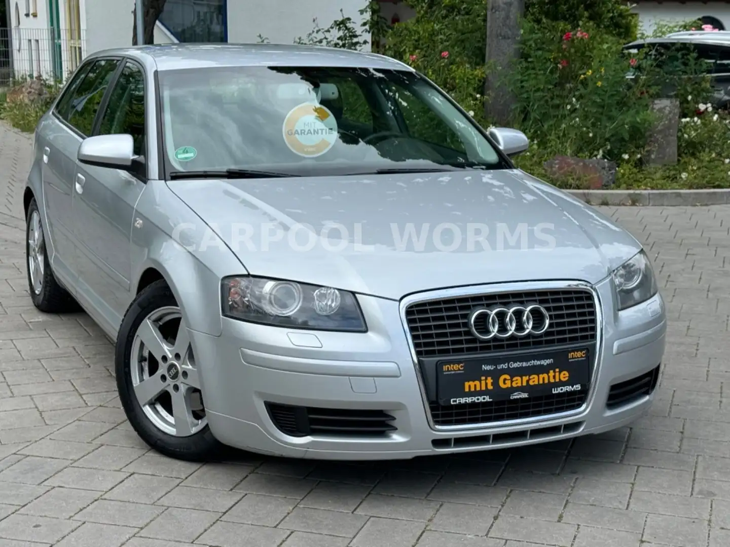 Audi A3 Sportback DSG Ambiente BIXENON+NAVI-TOUCH+PDC Silber - 1