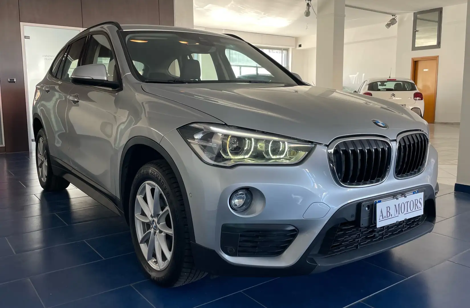 BMW X1 X1 sdrive18d Business AUTOMATIC Grigio - 1