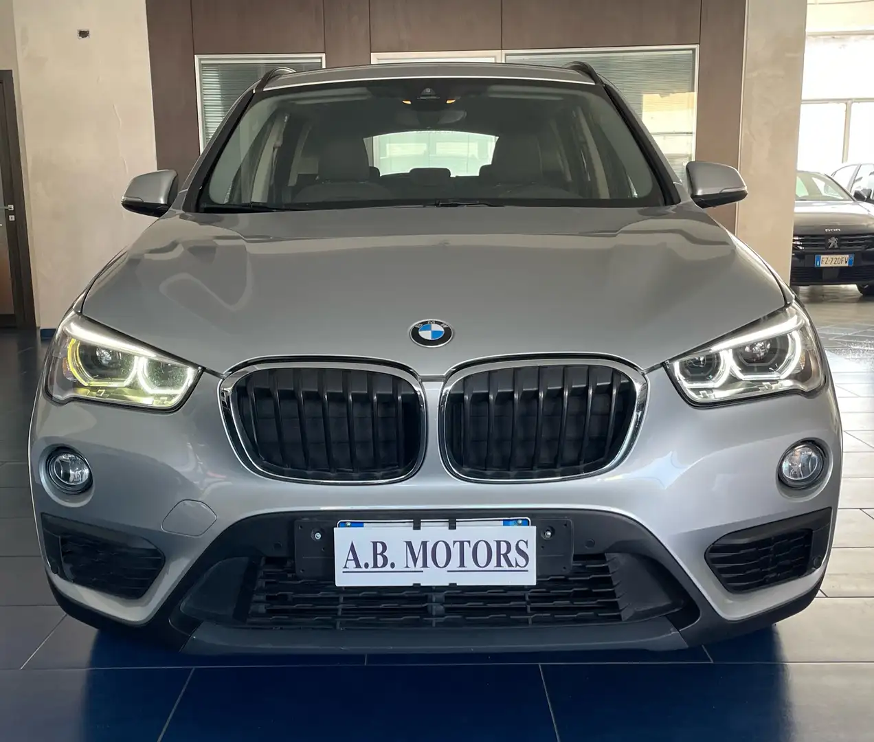 BMW X1 X1 sdrive18d Business AUTOMATIC Grigio - 2