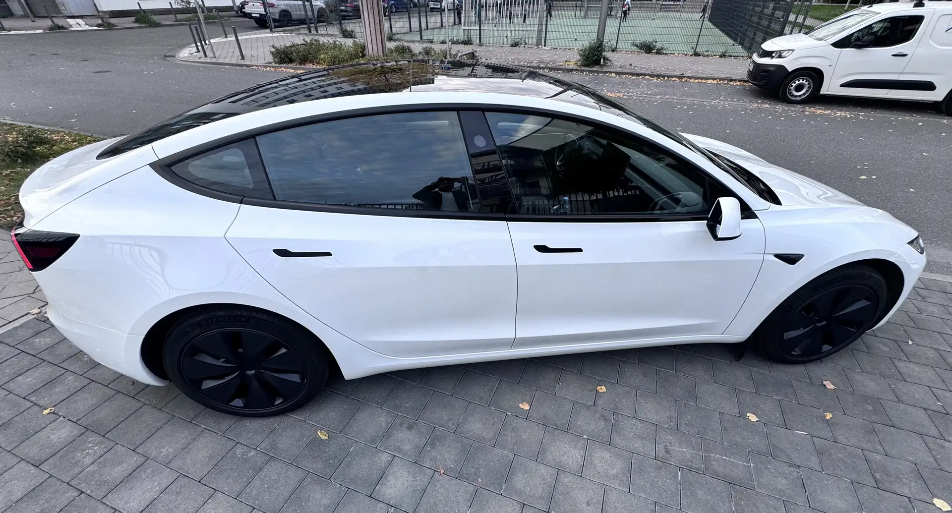 Tesla Model 3 RWD Hinterradantrieb Weiß - 2
