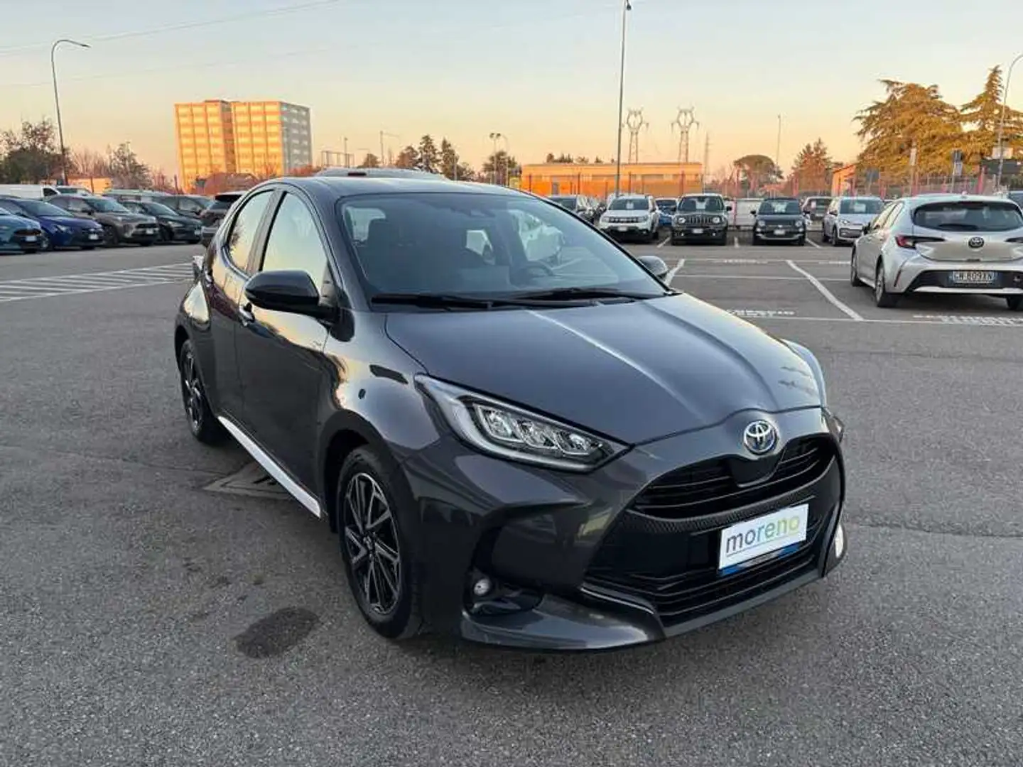 Toyota Yaris 1.5h Trend Grigio - 2