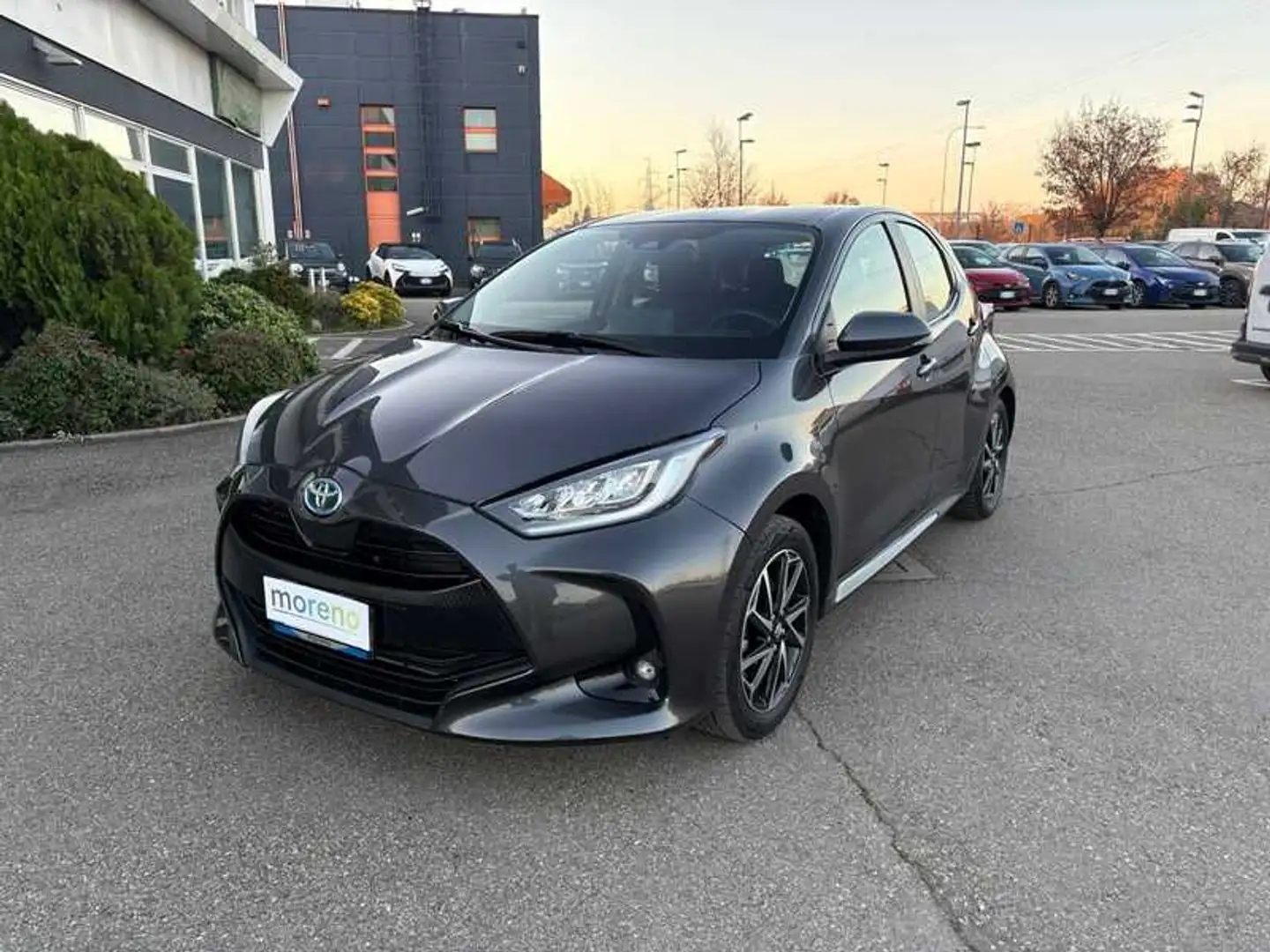 Toyota Yaris 1.5h Trend Grigio - 1