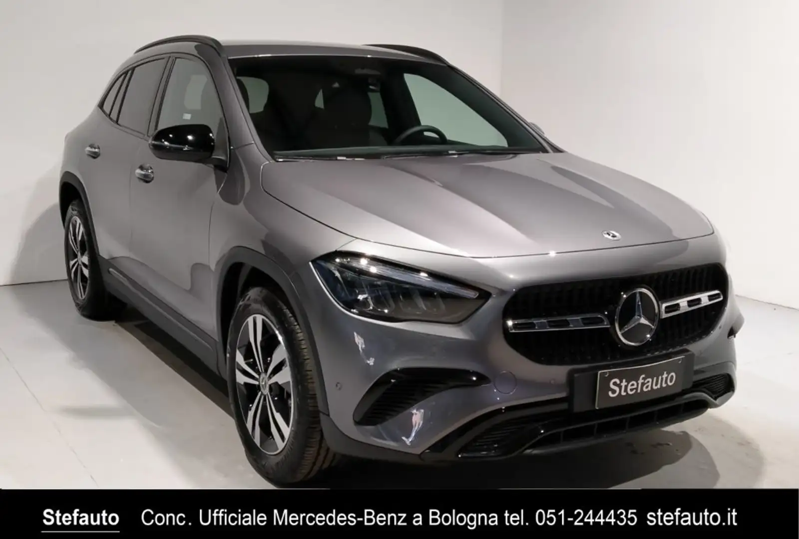 Mercedes-Benz GLA 180 d Automatic Progressive Advanced Plus Gris - 1