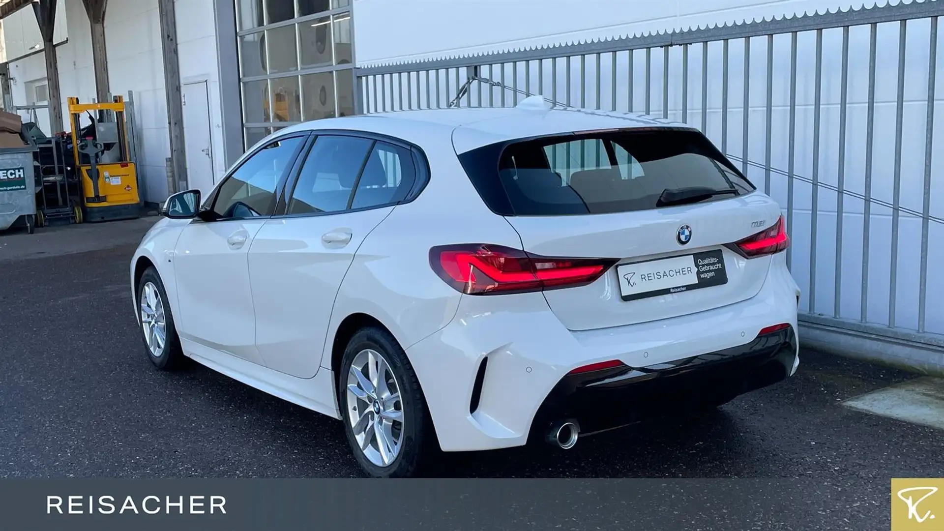 BMW 118 i M-Sport LC-Prof LED DrAss HiFi 17"LM Weiß - 2