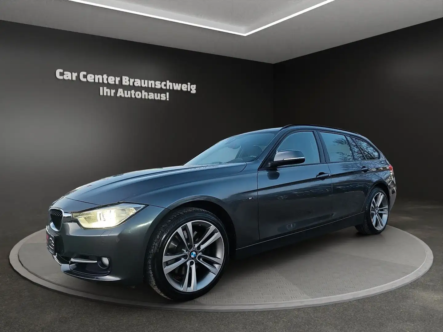 BMW 330 d xDrive Touring Sport Line+1~Hand Grau - 1