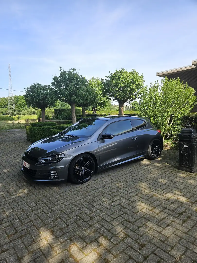 Volkswagen Scirocco 2.0 TDI R-line Gris - 1