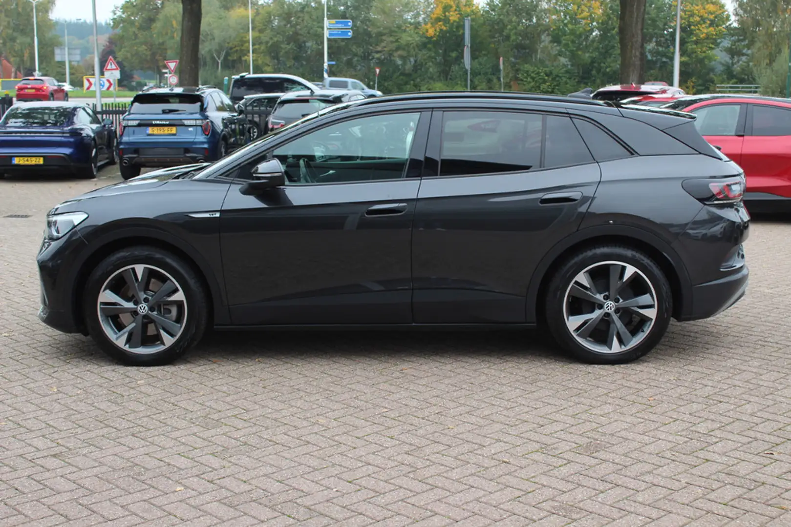 Volkswagen ID.4 First 77 kWh / Camera / Apple CarPlay / DAB / 20'' Gris - 1