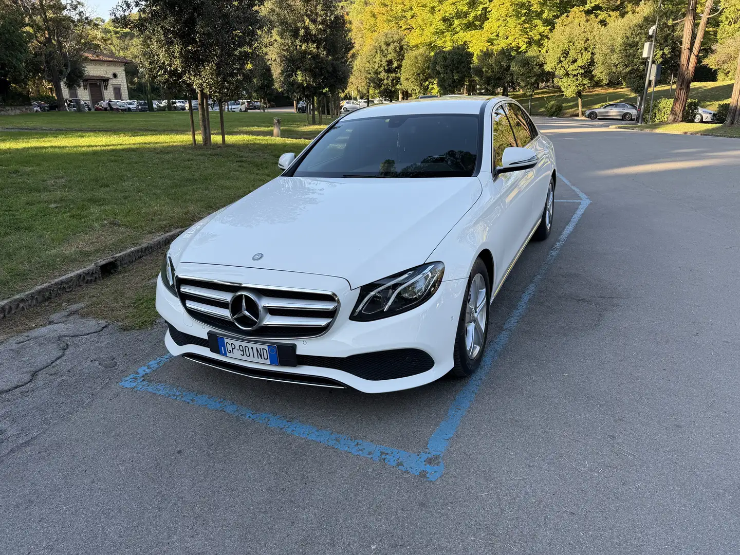 Mercedes-Benz E 220 d Sport auto - 2