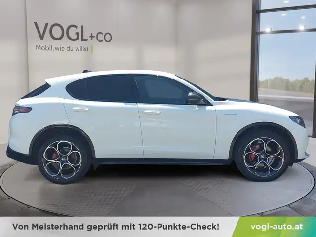 Alfa Romeo Stelvio Veloce 2.2 16V 210 AT8 Q4 Ansicht 8