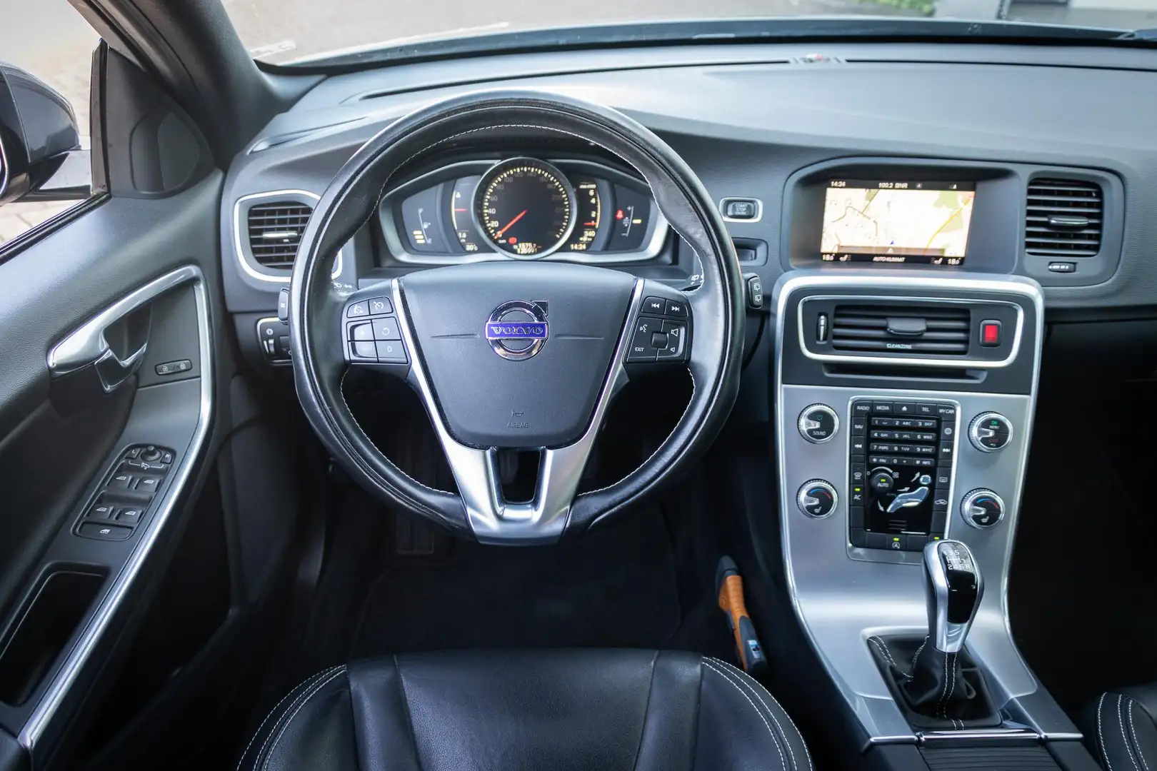 Volvo V60 T3 Polar+ Dynamic | Lederen sportstoelen | Xenon v Gris - 2