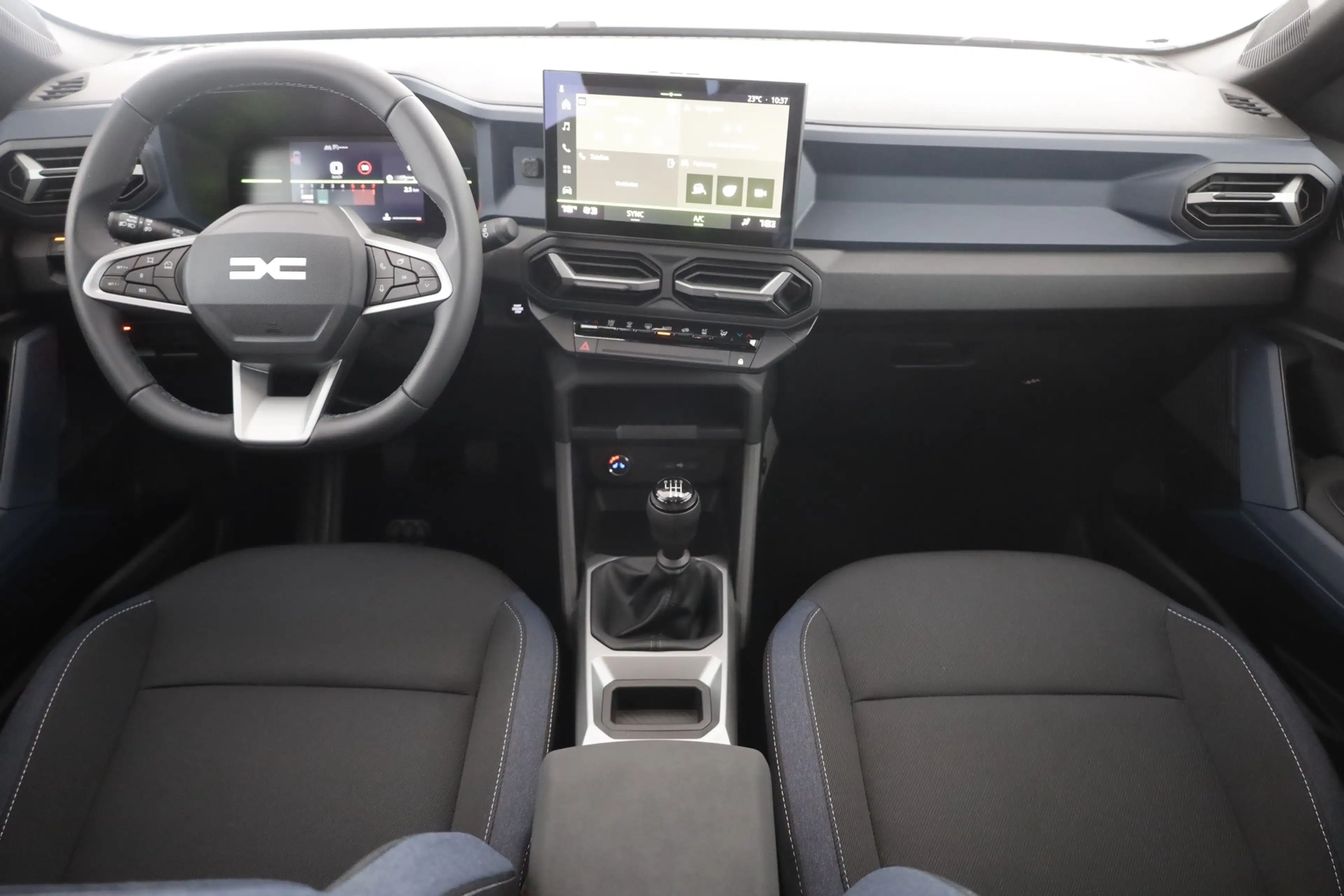 Dacia Bigster Expression 140 mHev LED 360° Tempomat — photo 9