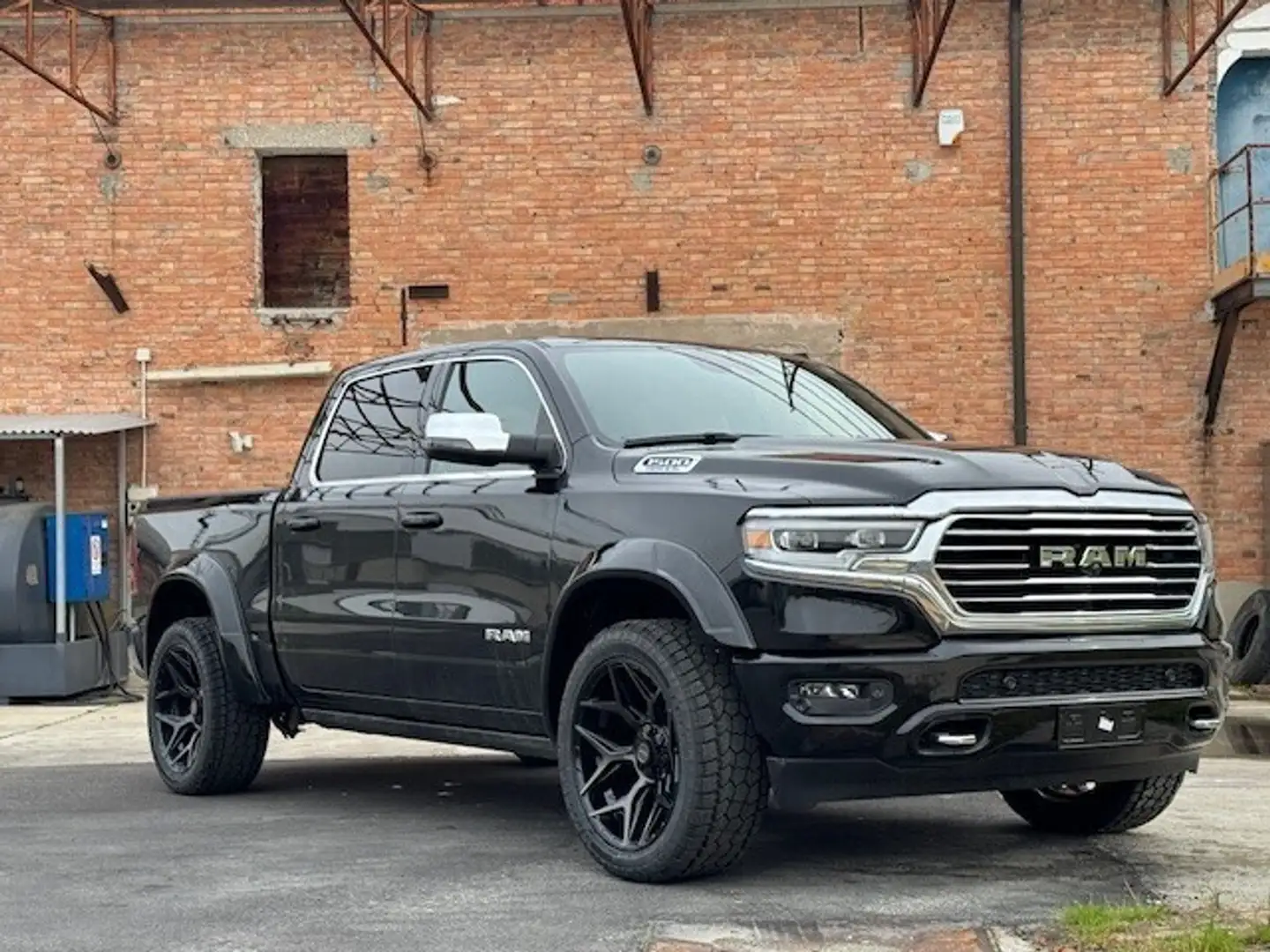 Dodge RAM 5.7L V8 LONGHORN Nero - 2