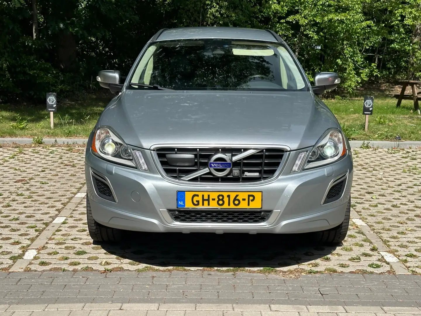 Volvo XC60 2.0 T5 Summum Gris - 2