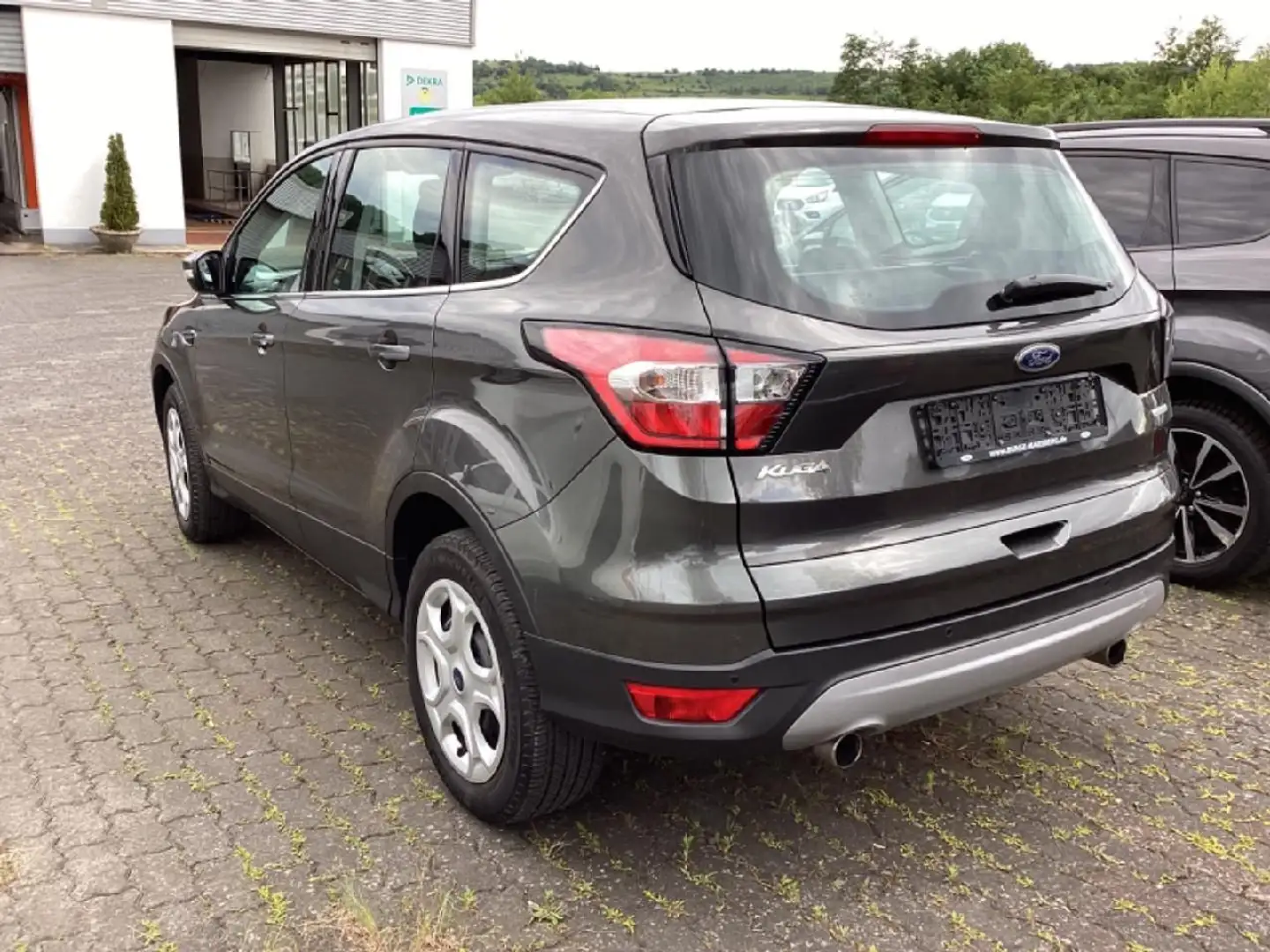 Ford Kuga Anhängerkupplung, Parksensoren, Gatantie Gris - 2