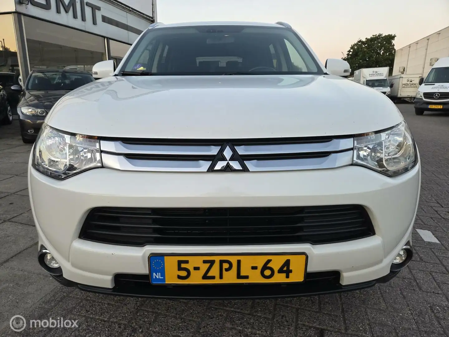 Mitsubishi Outlander 2.0 Business Edition Aut/7Pers/NLAuto Wit - 2